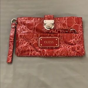Large wristlet